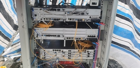 華為SPN承載解決方案助中國(guó)移動(dòng)開(kāi)通珠峰6500米5G基礎(chǔ)電信業(yè)務(wù)